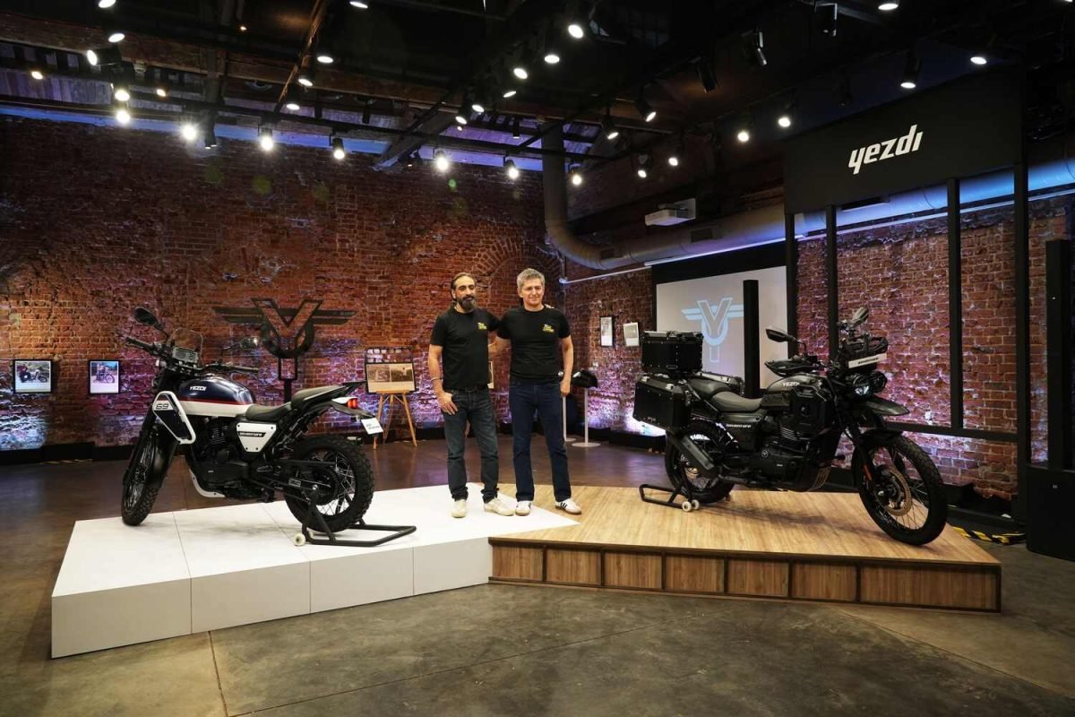 2025 Yezdi Adventure