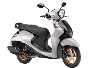 2025 Yamaha Fascino, RayZR Hybrid Scooters Launched in India 2025 Yamaha Fascino 125 Fi Hybrid
