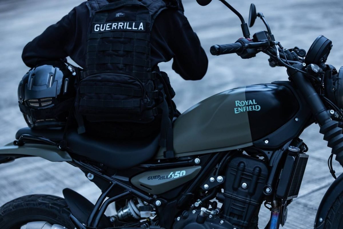 Royal Enfield Guerrilla 450 Shadow Ash