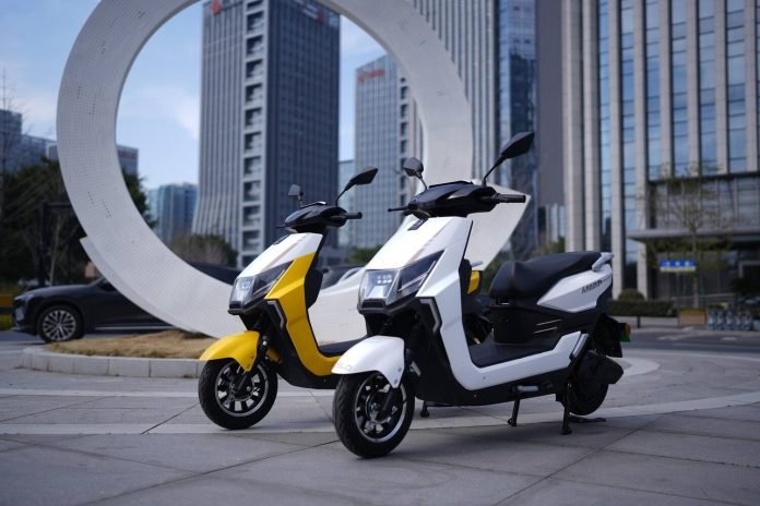Zelo Knight+ Electric Scooter