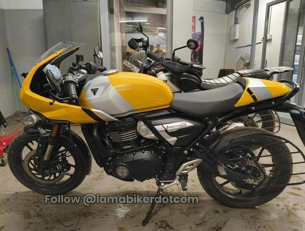 Triumph Thruxton 400 Cafe Racer