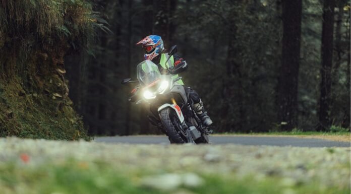 TVS Apache RTX 300 TVS Apache RTX 300