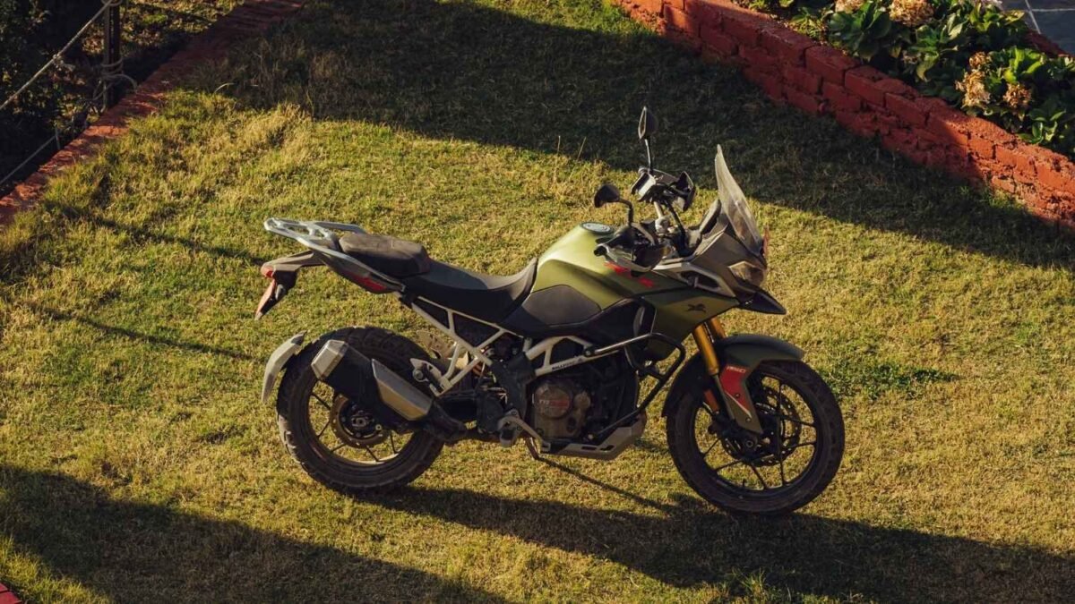 TVS Apache RTX 300