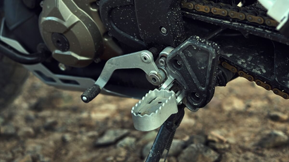 TVS Apache RTX Bi-Directional Quickshifter