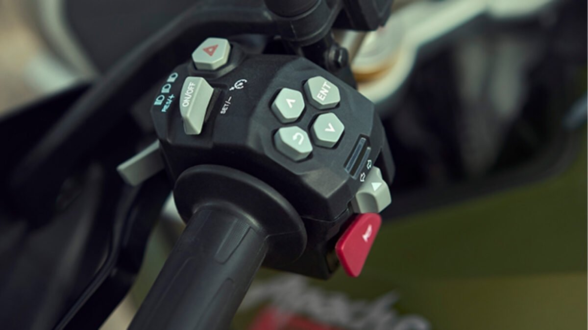 TVS Apache RTX Cruise Control