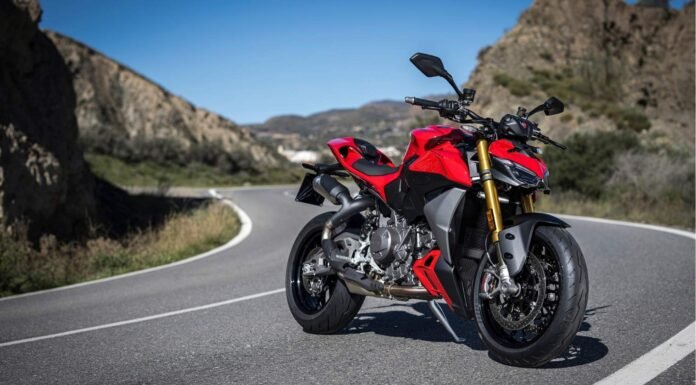 2025 Ducati Streetfighter V2 S