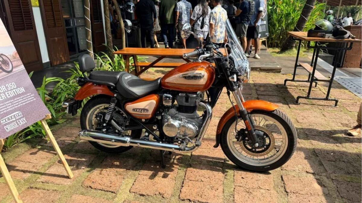 Royal Enfield Meteor 350 Sundowner Orange
