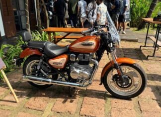 Top 5 Cruiser Bikes in India: Meteor 350 to Avenger 220 Royal Enfield Meteor 350 Sundowner Orange