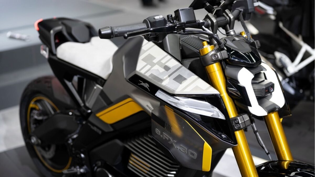 TVS eFX three o Concept