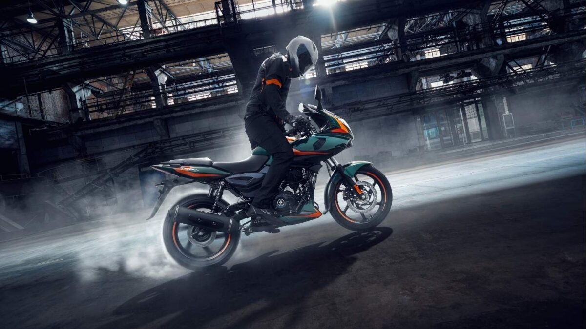2026 Bajaj Pulsar 220F