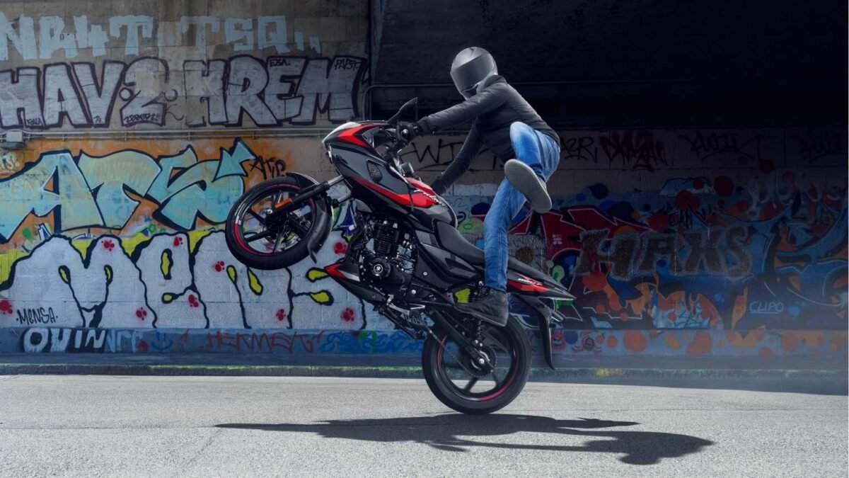 2026 Bajaj Pulsar 220F