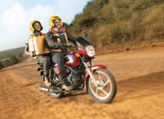 Two-Wheeler Exports All-Time High at 43 Lakh Units in CY 2025 Bajaj Boxer