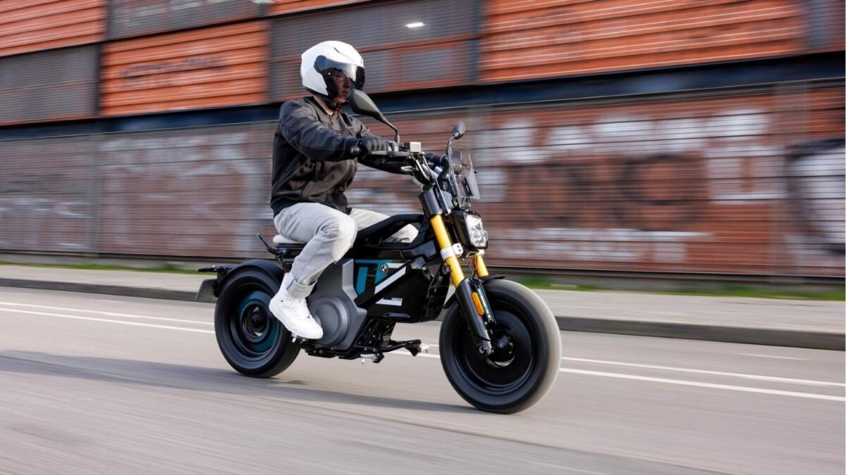 BMW CE 02