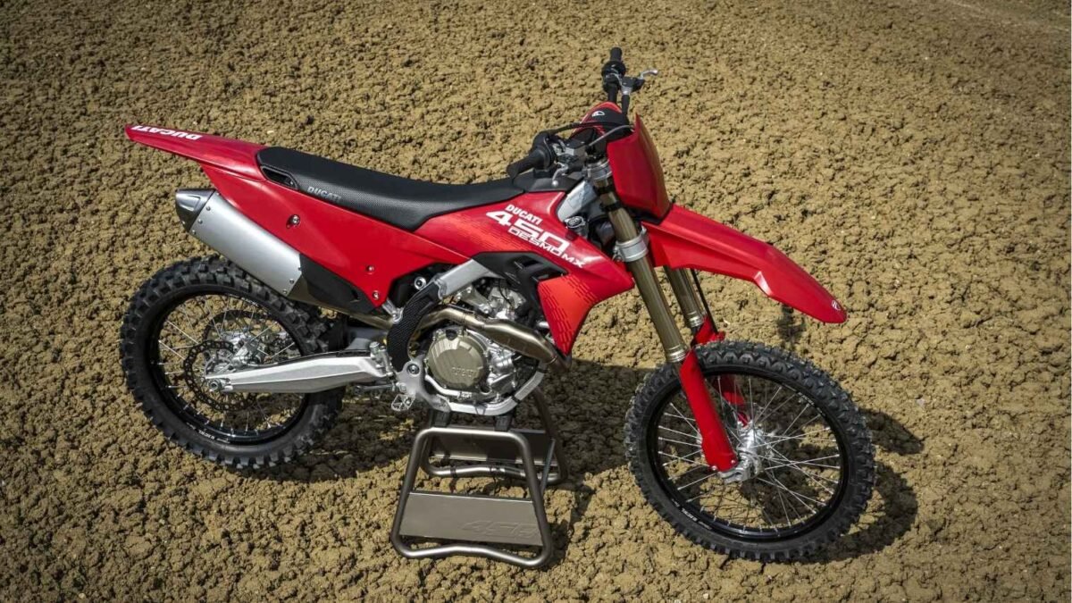 Ducati Desmo450 MX