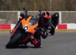 New KTM 450cc Twin Cylinder Fully Faired Motorcycle Unveiled KTM RC 450