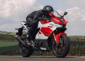 Yamaha R15, R3 Anniversary Editions Break Cover – Details Yamaha R15 and R3 Anniversary Edition