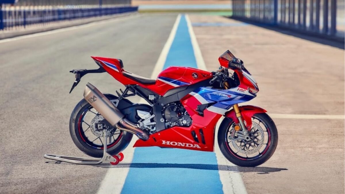 2026 Honda CBR1000RR-R Fireblade SP