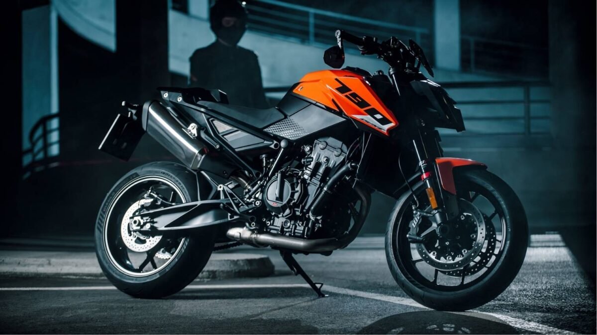 2027 KTM 790 Duke