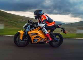 Ultraviolette F77 Completes Isle of Man TT Mountain Circuit Ultraviolette F77