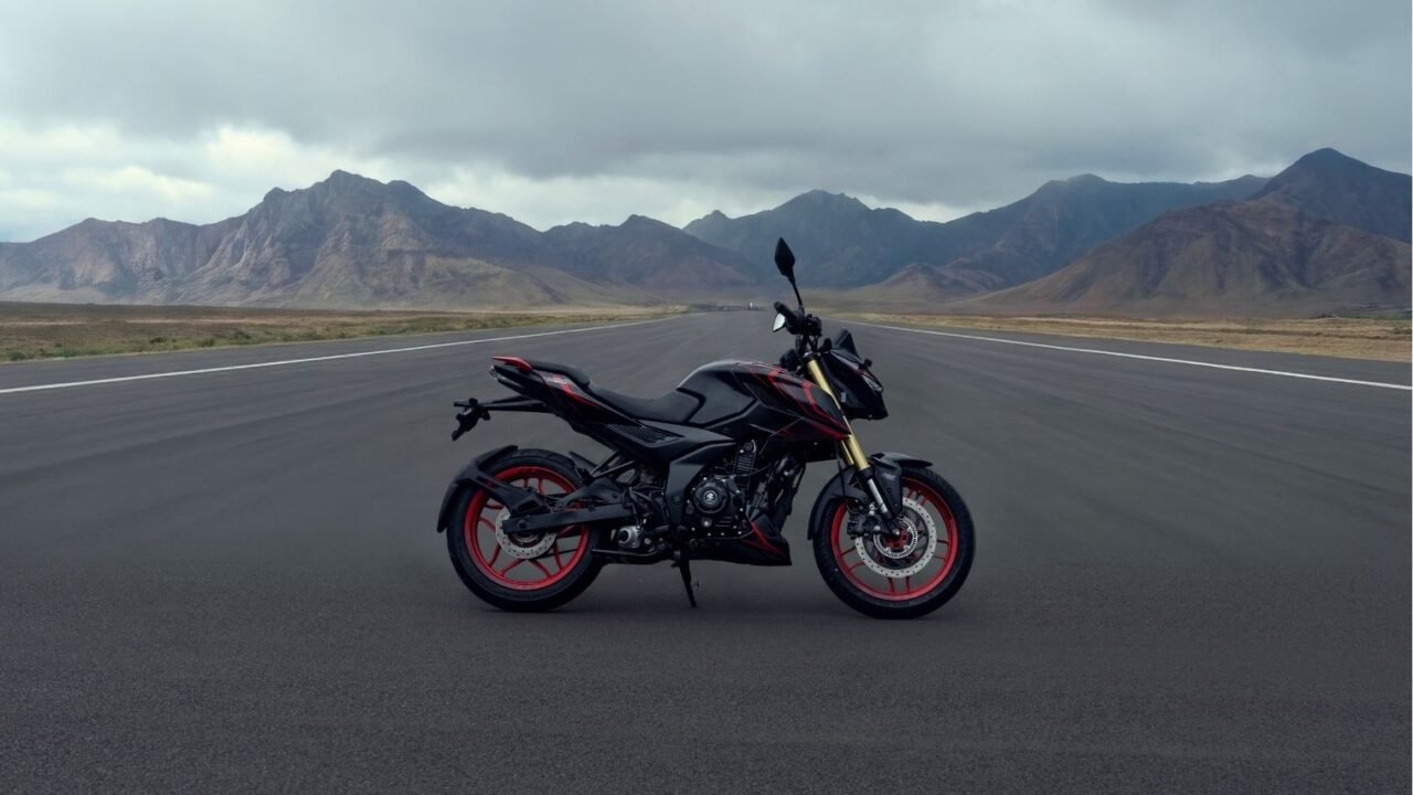 Bajaj Pulsar N160