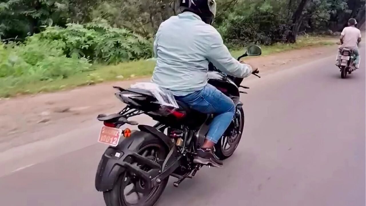 2026 Bajaj Pulsar NS200 and 2026 Bajaj Pulsar N250