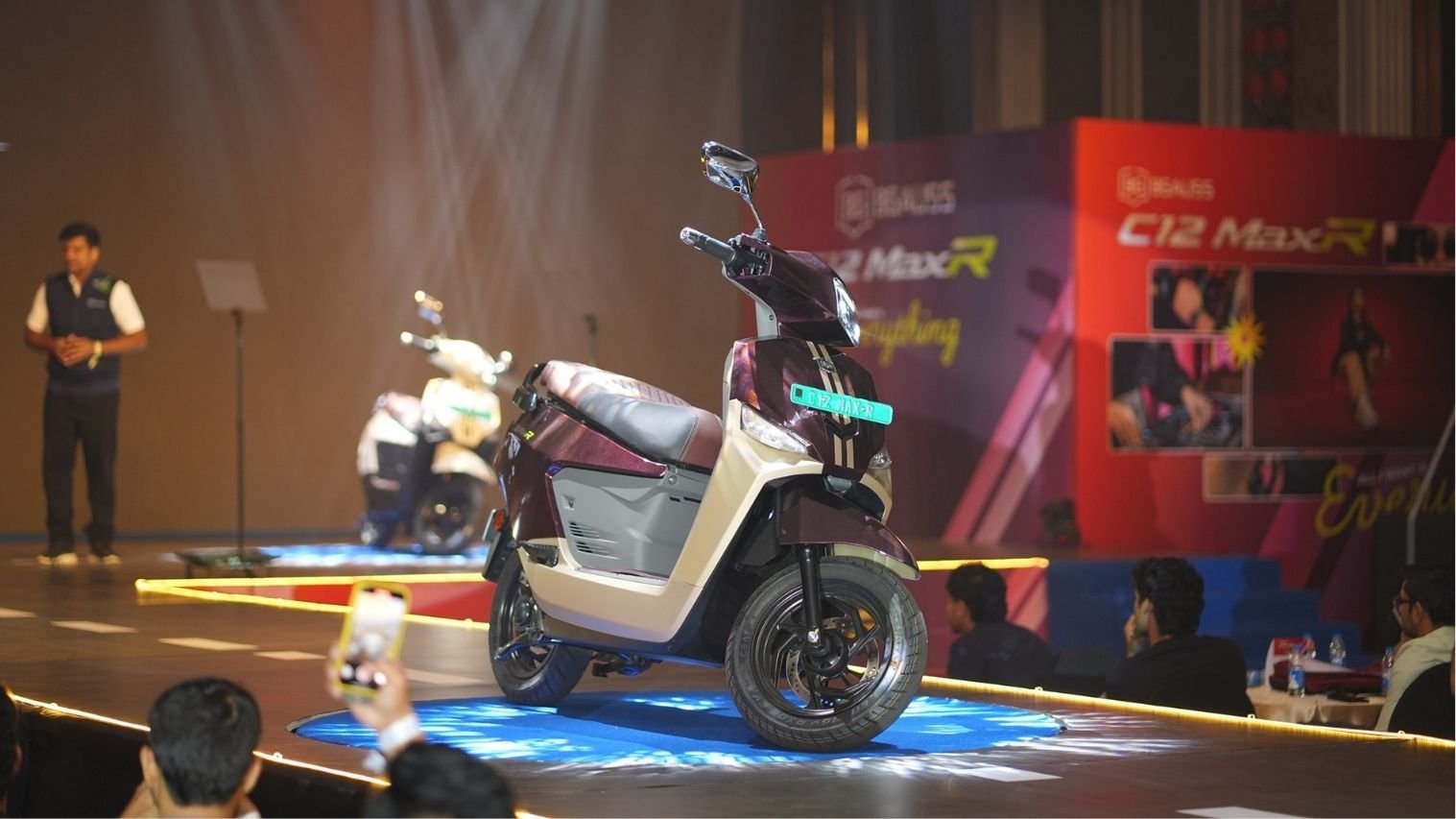 BGauss C12 MaxR Launch Price Rs 1.46 Lakh in India