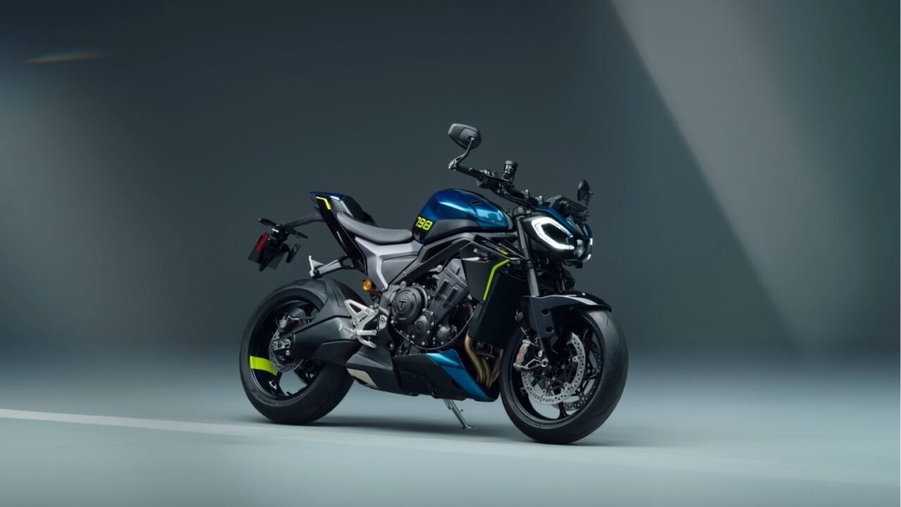 2027 Triumph Street Triple 798