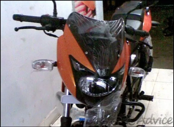 Bajaj Pulsar 180cc Orange Color 1