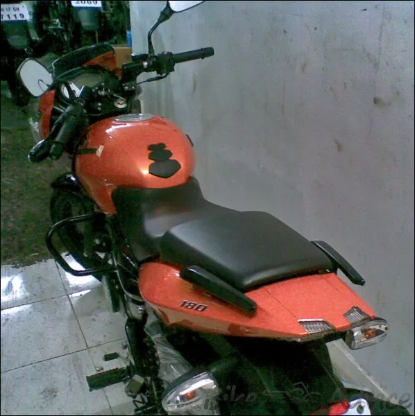 Bajaj Pulsar 180cc Orange Color 4