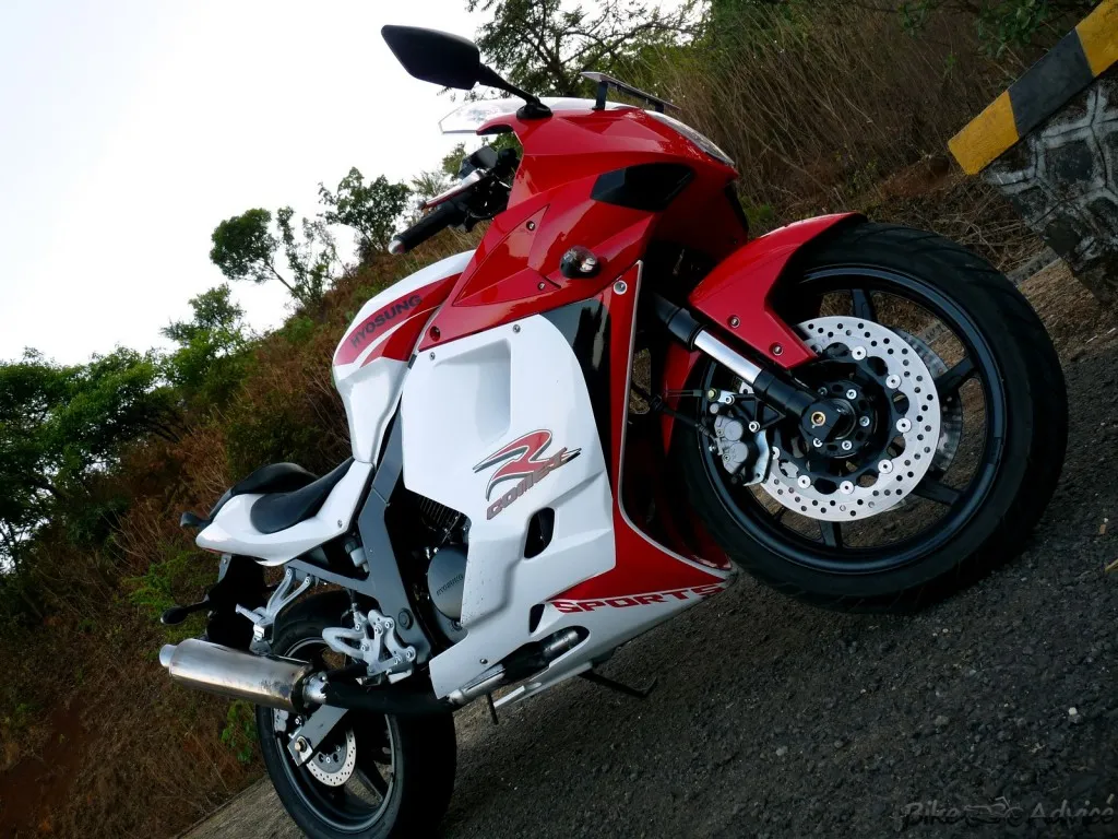 Hyosung GT250R Review BikeAdvice 24