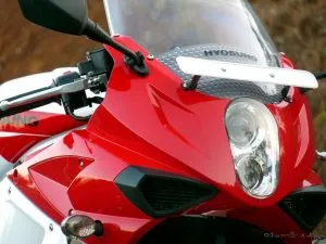 Hyosung GT250R Review BikeAdvice 27 Copy