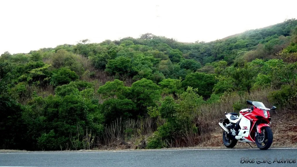 Hyosung GT250R Review BikeAdvice 53 Copy1