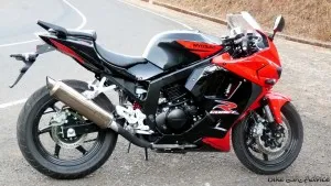 Hyosung GT250R Review BikeAdvice 60 Copy