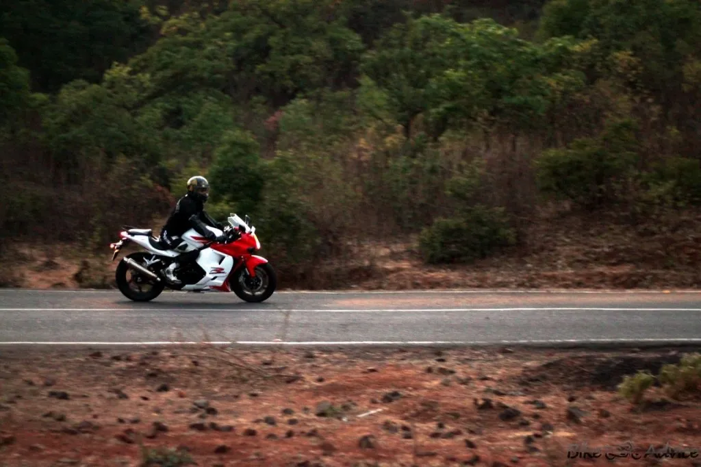 Hyosung GT250R Review BikeAdvice Copy