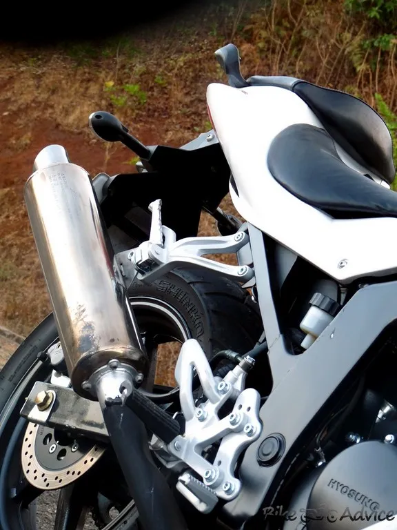Rear Hyosung GT250R Review BikeAdvice