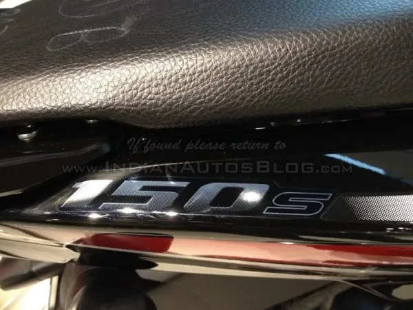 New-Bajaj-Discover-150S-Pics (1)