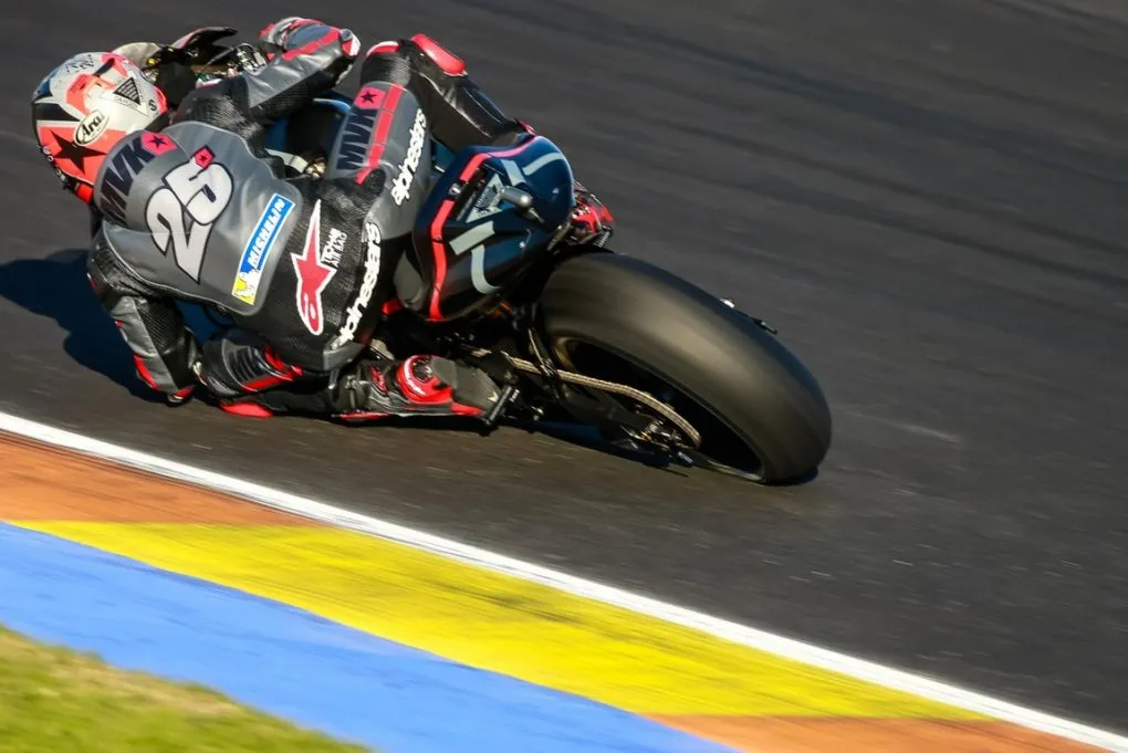 motogp-yamaha-maveric-vinales-2